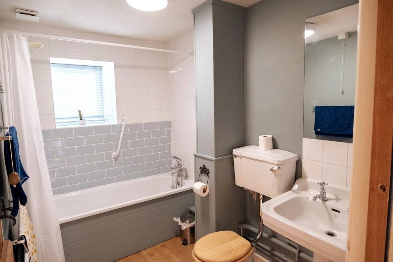 Lovely Property In The Heart Of Somerset, Sleeps 9 Shepton Mallet Kültér fotó